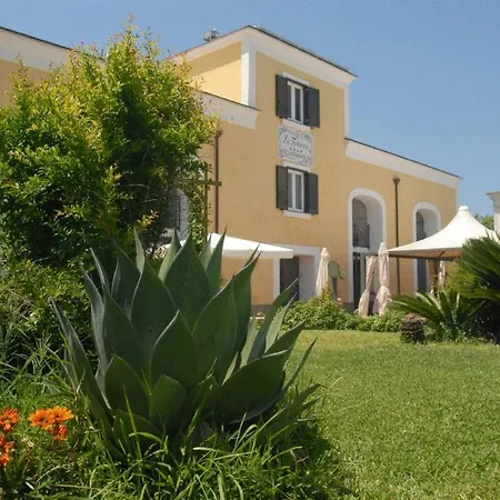 Hotel La Tonnara 4*