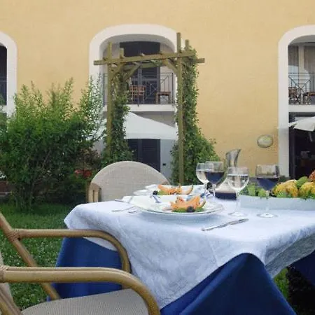 Hotel La Tonnara 4*