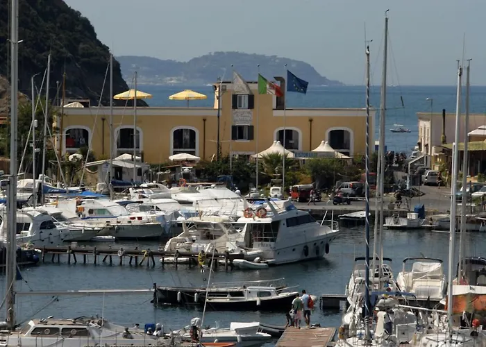 La Tonnara 4*
