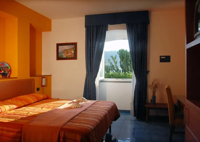 La Tonnara Hotel 4*